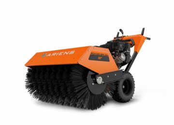 Brosse motorisée Ariens hydrostatique 36 pouces